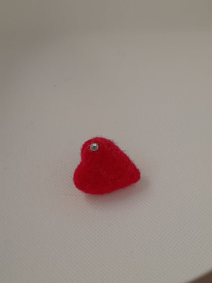 Handmade needlefelted vlaentines heart brooch